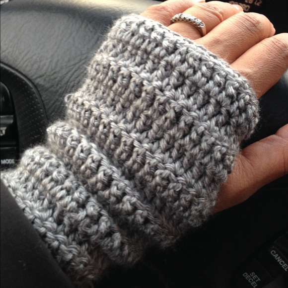 Open finger gloves