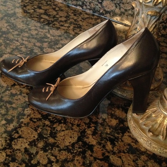 GUESS SHOES👠 - Picture 2 of 3