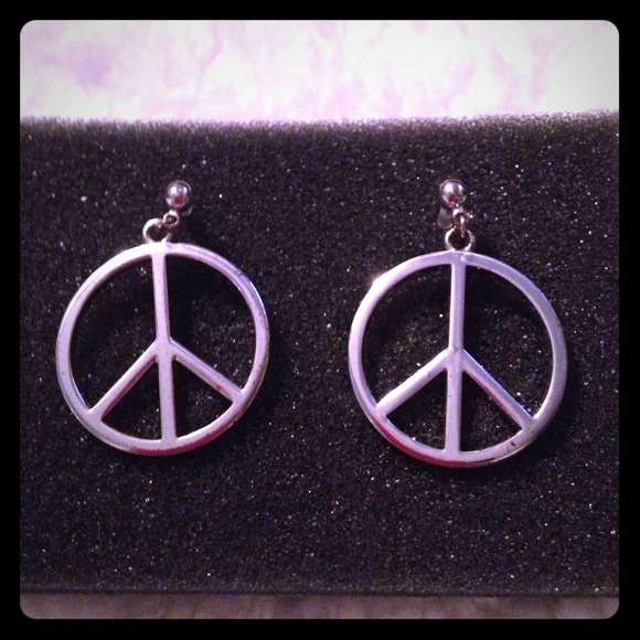 Silver Peace Sign Earrings- brand new!