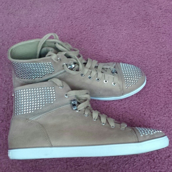 Michael Kors Sneakers - Picture 2 of 3