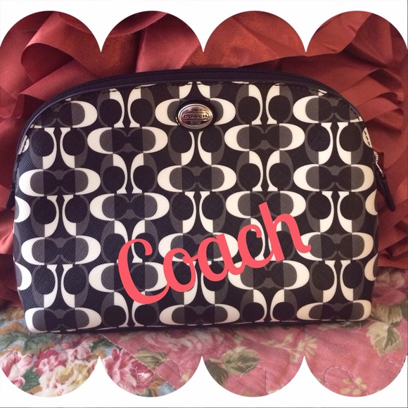 Coach Peyton Dream C black cosmetic bag like new