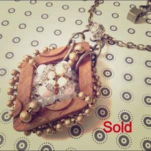 Pam Hiran wooden long necklace