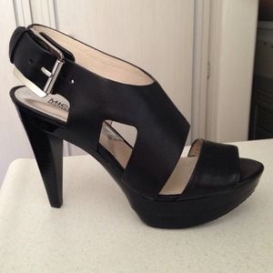 Michael Kors black leather heels size 6