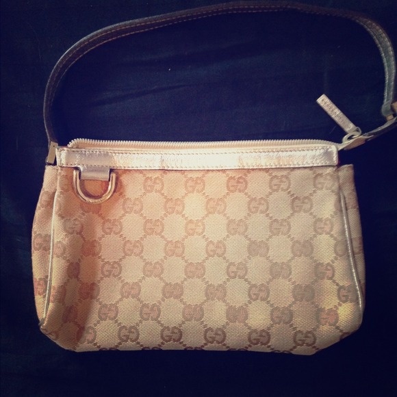 Small Gucci Purse with Metallic Handle