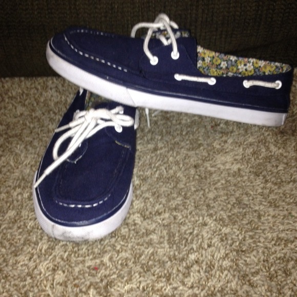 Never worn, boat shoes.