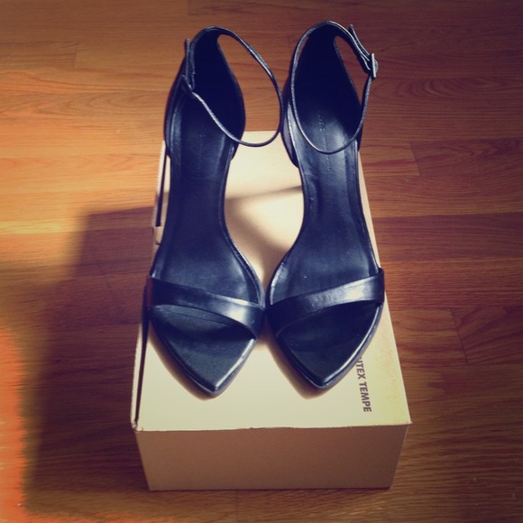 Zara Black Leather Sandal