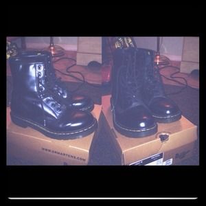 ✨✨ Black Leather Doc Martens ✨✨