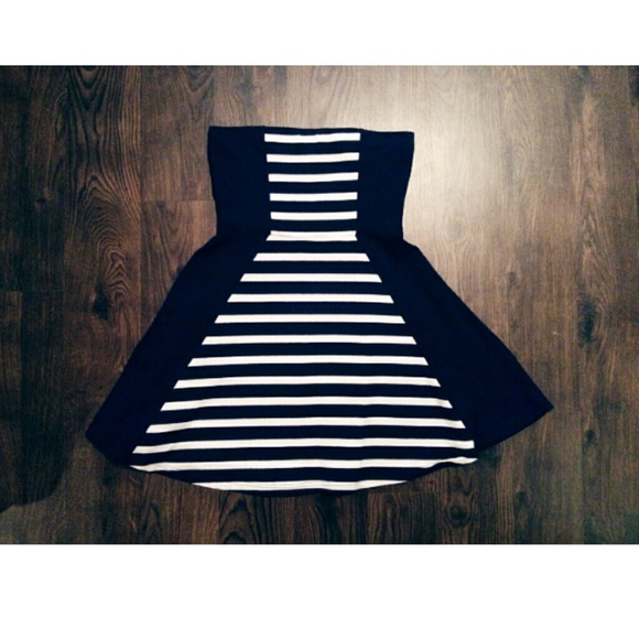 Express Dresses & Skirts - Express B&W Striped Dress