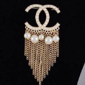 CC faux pearl brooch pin