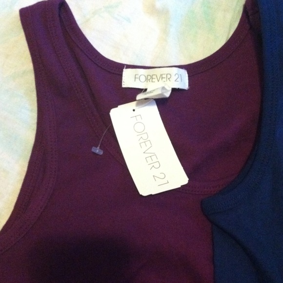 🎀sold🎀2 cropped tee bundle - Picture 2 of 3