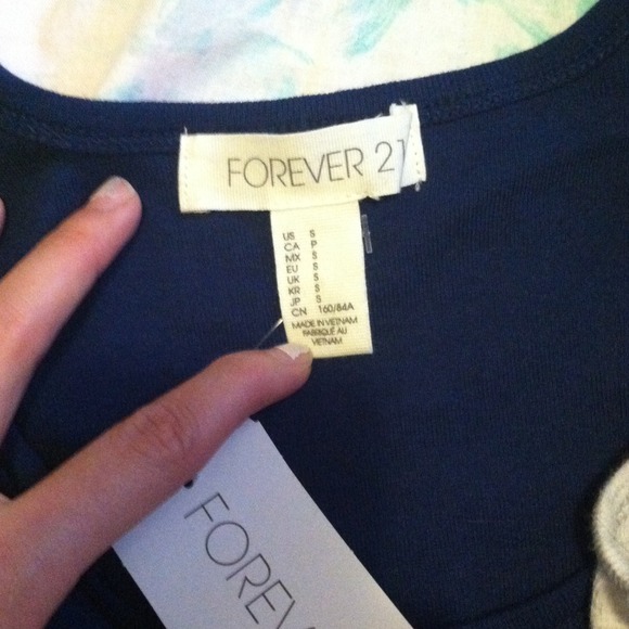 🎀sold🎀2 cropped tee bundle - Picture 3 of 3