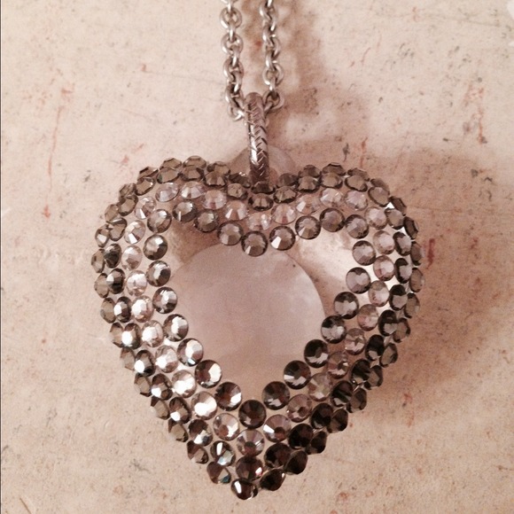 Tarina Tarantino Grey/Silver OVERSIZED Necklace! - Picture 1 of 4