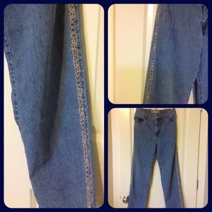 Rock on. Full leg embroidery