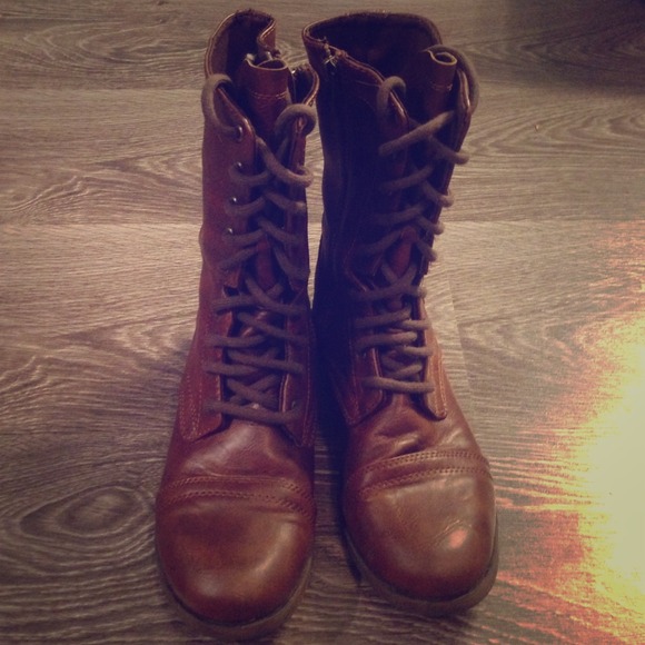 Brown Lace-Up Boots