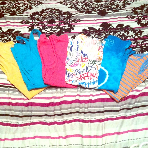 **SOLD in Bundle**SIX Tank Top Bundle - Picture 1 of 4