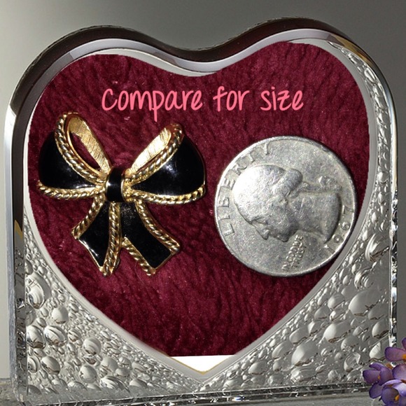 BOW EARINGS - Picture 2 of 2