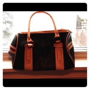 Cute weekender style bag