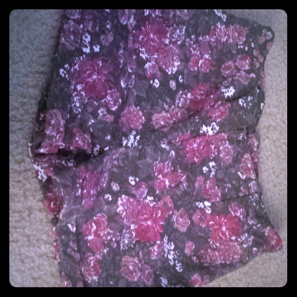 Brandy Melville high wasted shorts