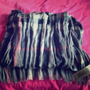 It's 100% authentic Burberry scarf