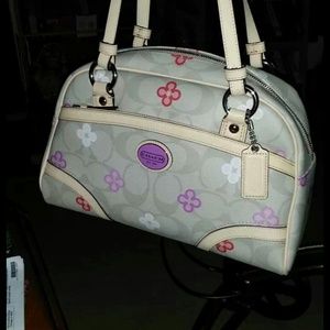 Coach Payton purse with tag want to trade purses