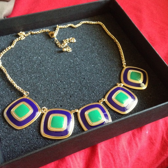 Sold--SQUARE VIBRANT NECKLACE - Picture 2 of 3