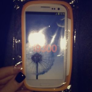 Samsung galaxy S3 gel case . Samsung galaxy S3 gel case .