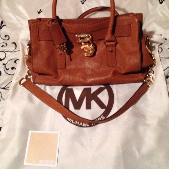 Sold!!! Michael Kors Hamilton Purse