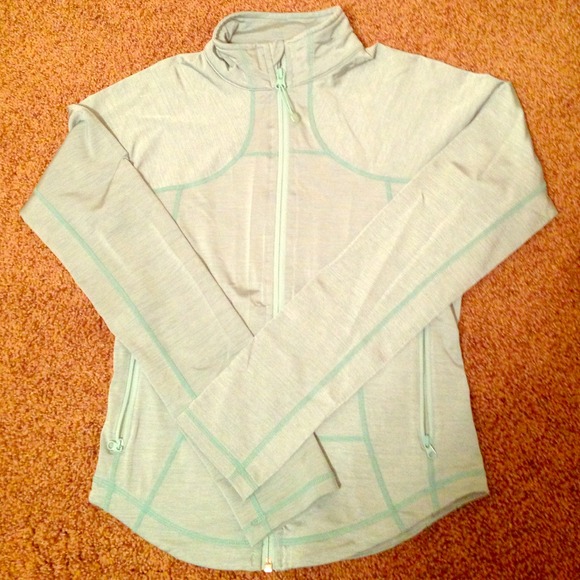 ❌SOLD❌ lululemon forme jacket in mint