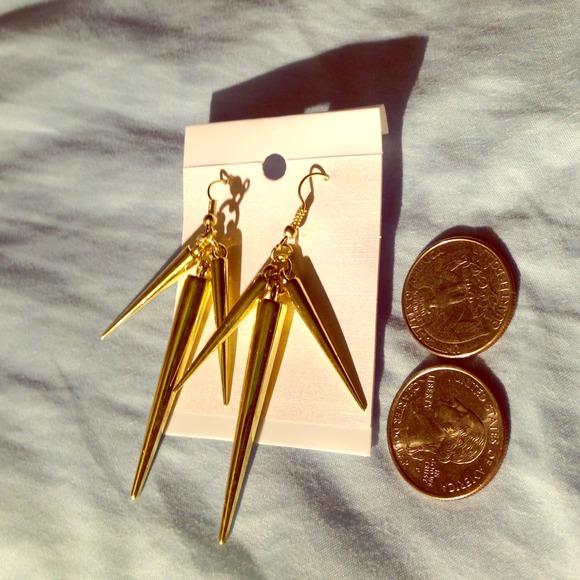3 gold spikes earrings.  Brand new!! - Picture 1 of 1