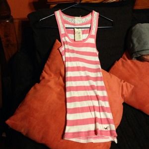 Cute hollister tank with lace like around sleeve