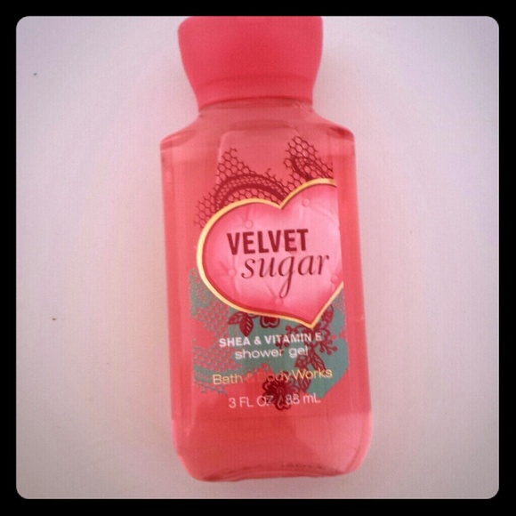Bath and body works velvet sugar body wash