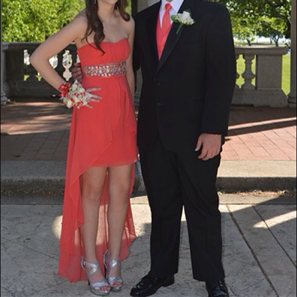 🎉HOST PICK 1/24🎉 Coral High Low Prom Dress - Picture 2 of 4