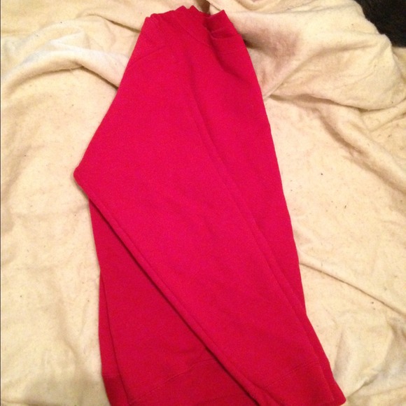 Plain red sweatshirt - Picture 1 of 1