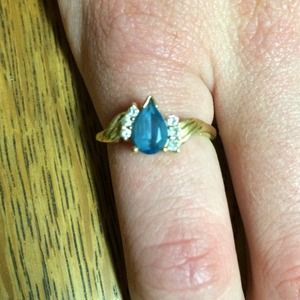 Blue topez w/ real diamonds 14 k gold size 8