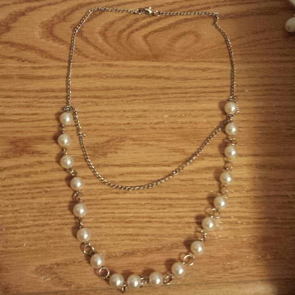 Peral necklace