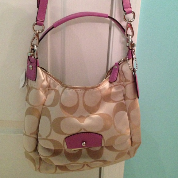 NWT Coach KRST SIG HOBO.