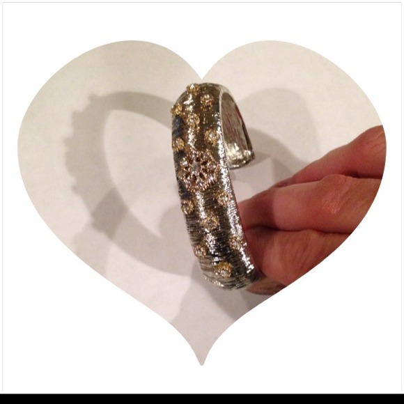 Two tone bangle🎀1/17 HP Pretty & Fun🎀 - Picture 2 of 3