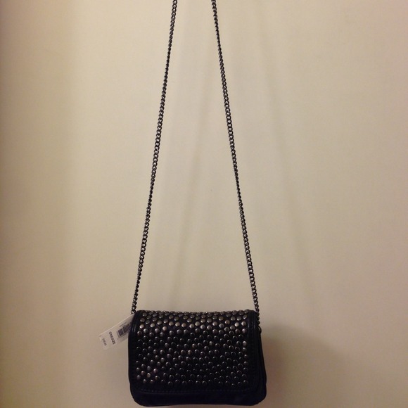 Not Available⛔️GAP black round studded mini