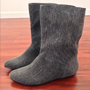 NWOT Urban Outfitters 'canvas shortie' boots