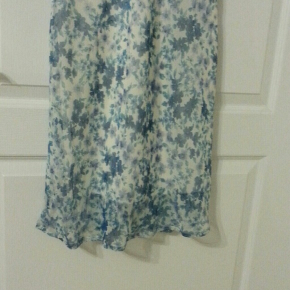 Blue Floral - Picture 3 of 4