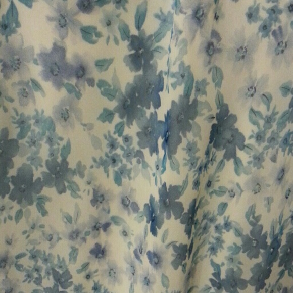 Blue Floral - Picture 4 of 4