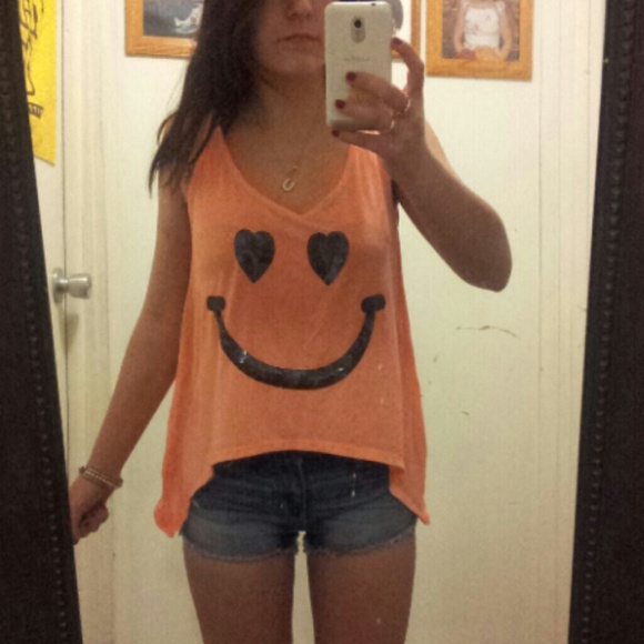 Smiley face tank - Picture 1 of 3