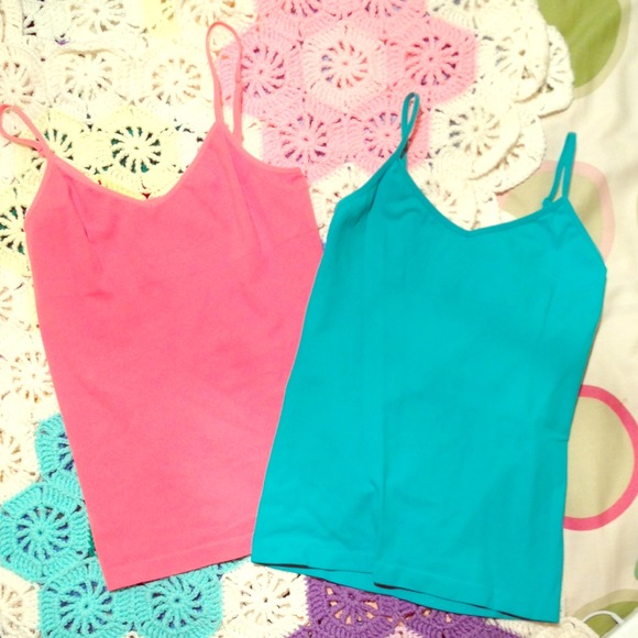 🎈SOLD🎈Coral and teal tank bundle