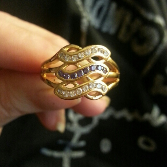 Never worn amethyst and white topaz ring 7.25sz