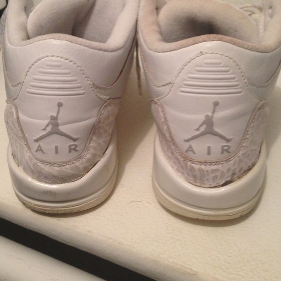 Pure Money 3s - Picture 3 of 4