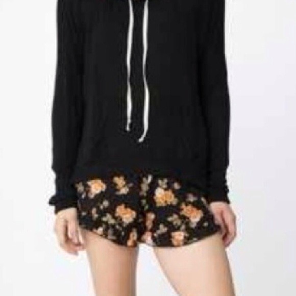 Brandy Melville floral vodis