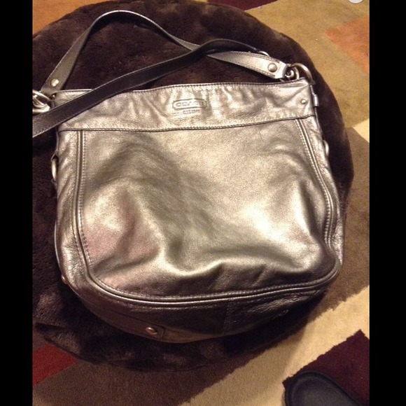 SOLD!🌟AUTHENTIC🌟Large Zoe coach.