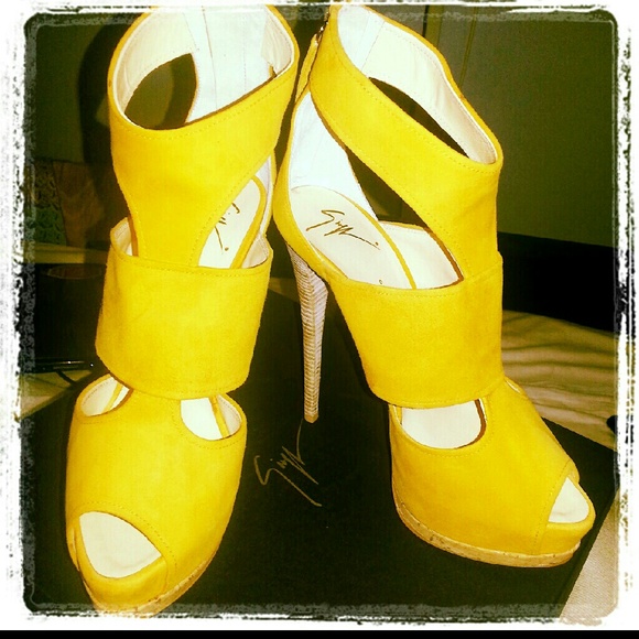 Giuseppe Zanotti Heels - Picture 1 of 4