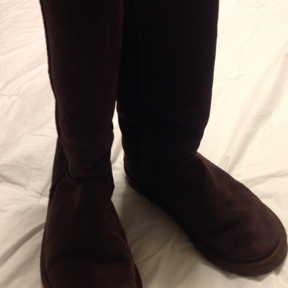 Women's tall Uggs size 7 - Picture 2 of 3