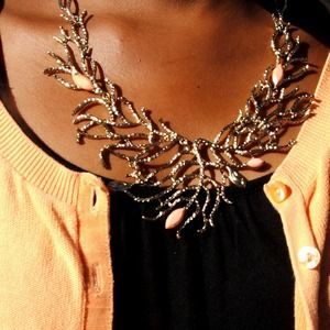 ⛔️ TRADED ⛔️Statement tree branch necklace